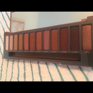 Urban decay heat naked eyeshadow palette